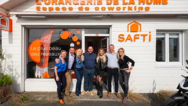 Equipe Safti devant l'Orangerie de la Hume